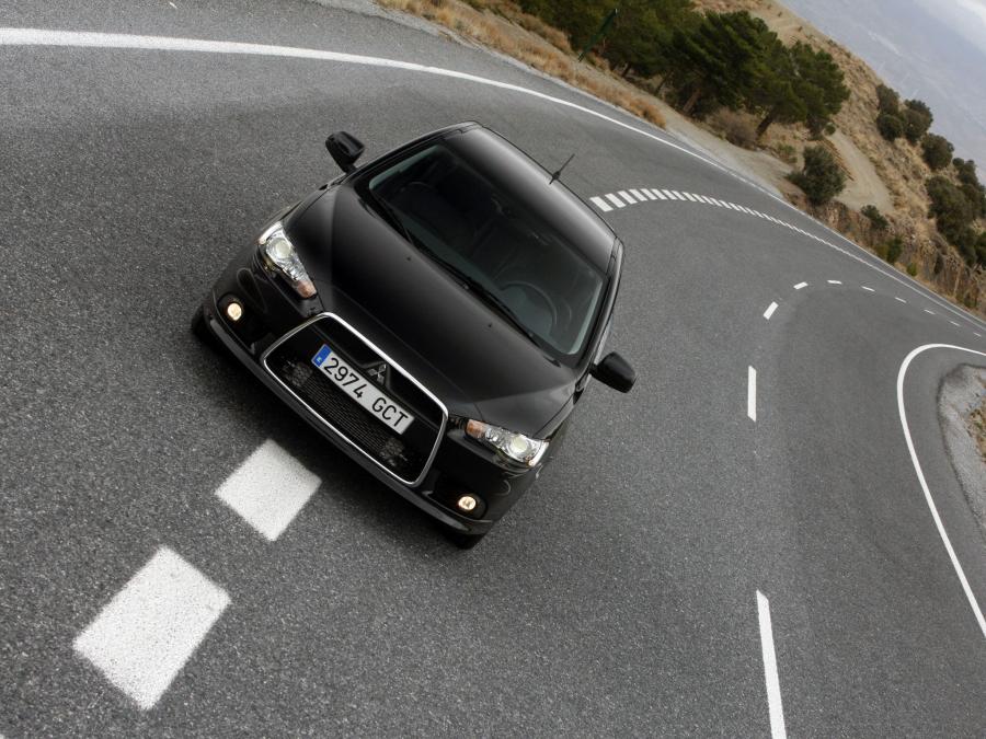  Mitsubishi Lancer Sportback 2008 года  (фото 18 из 42)